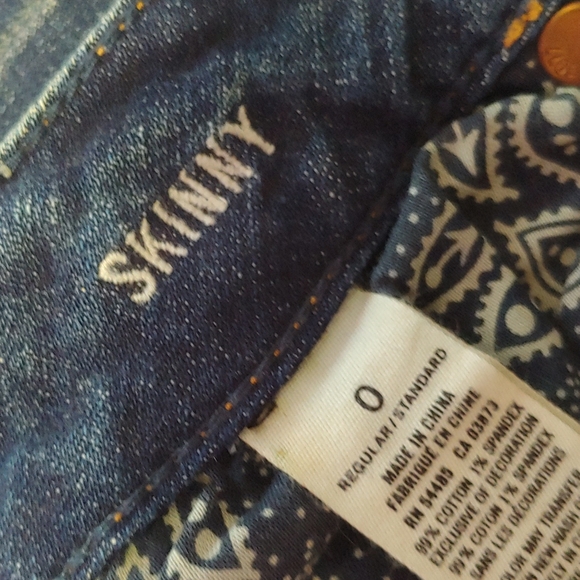 AE Skinny Jeans - Picture 3 of 7